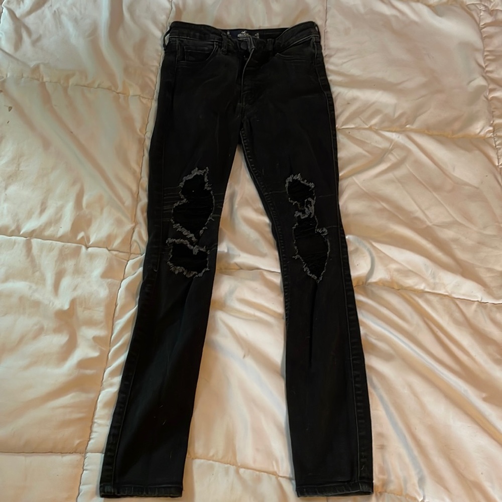 Hollister High Rise Ripped Skinny Jeans